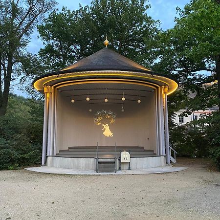 Fewo Roland Ranft Direkt Am Kurpark Barrierearm 60Qm Bad Elster Eksteriør bilde